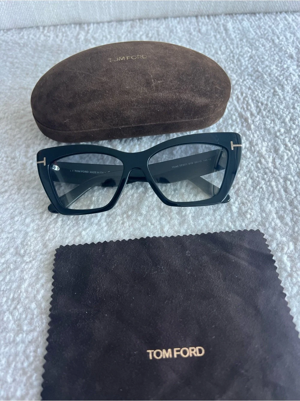 Tom Ford Wyatt Black Cat-Eye Sunglasses with Gradient Gray Lenses